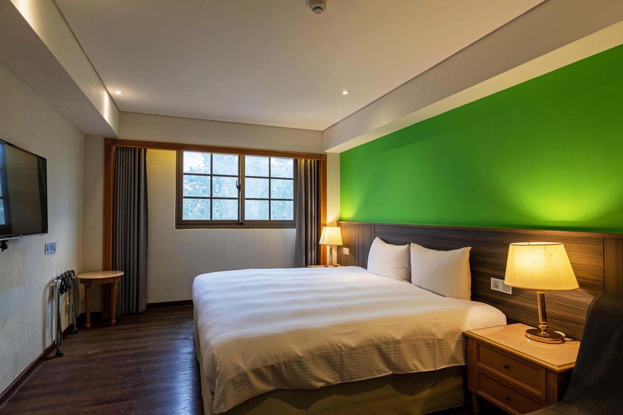 Green World Triple Beds Taipei Exteriör bild